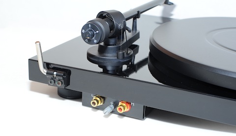 Pro-Ject_Debut_Carbon_6
