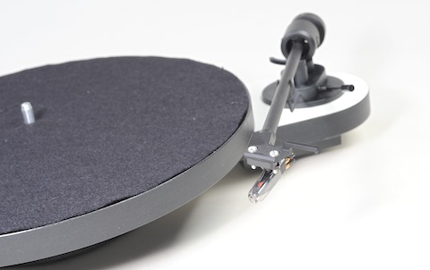 Pro-Ject_Elemental_5